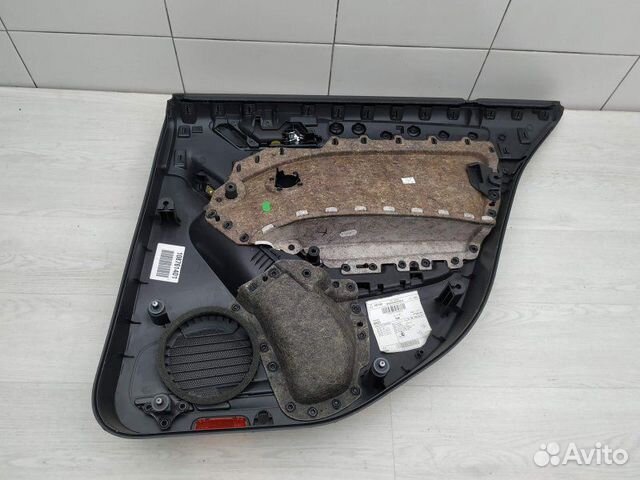 Обшивка задняя левая 5K6867211EQ VW Golf VI 2009-2