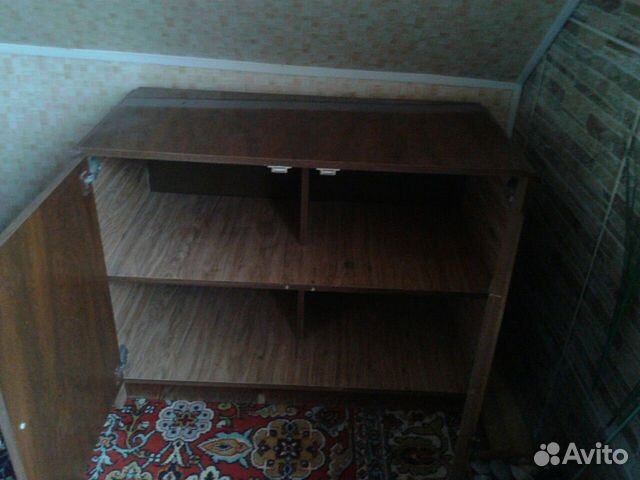 Тумбочка
