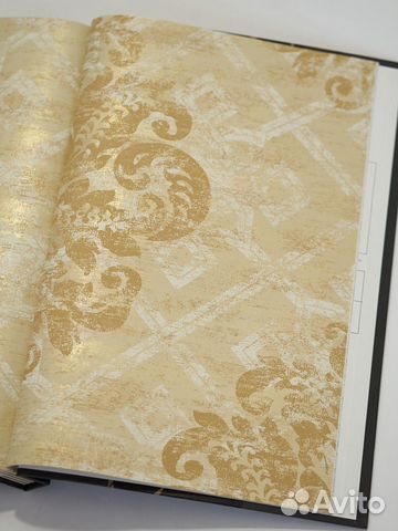 Обои светлые с золотыми рисунками США Обои светлые с золотыми рисунками США