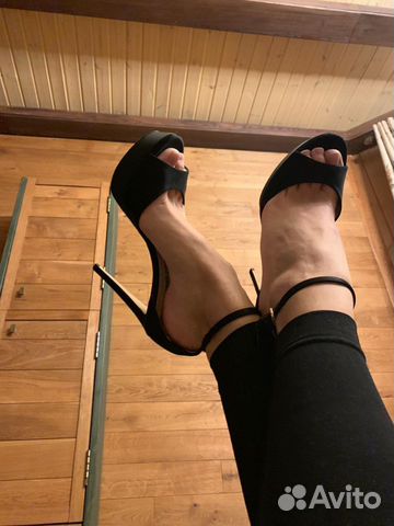 Босоножки,туфли jimmy choo оригинал новые Босоножки,туфли jimmy choo оригинал новые