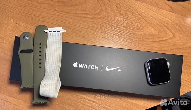 Apple Watch 4 44мм