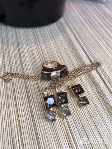 Комплект из золота 750 с раух-топазами Комплект из золота 750 с раух-топазами