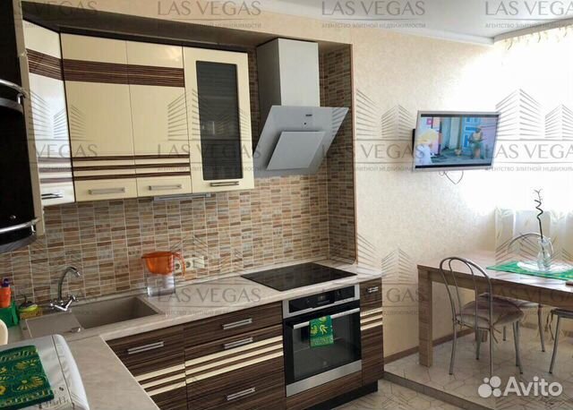 2-к квартира, 65 м², 13/17 эт.
