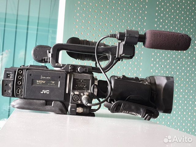 Камкодер видеокамера JVC GY-HD110