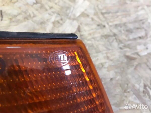 Указатель поворота правый Audi A6 C4 2.8 1994-1996 Указатель поворота правый Audi A6 C4 2.8 1994-1996