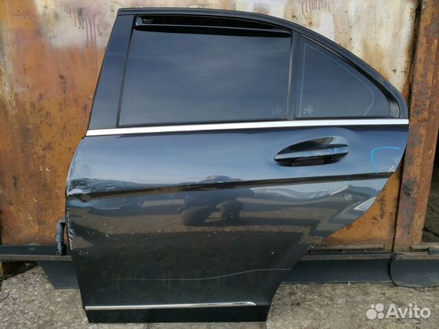 Дверь Mercedes W204 задняя