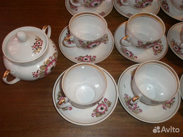 Чайный сервиз на 12 персон Чайный сервиз на 12 персон