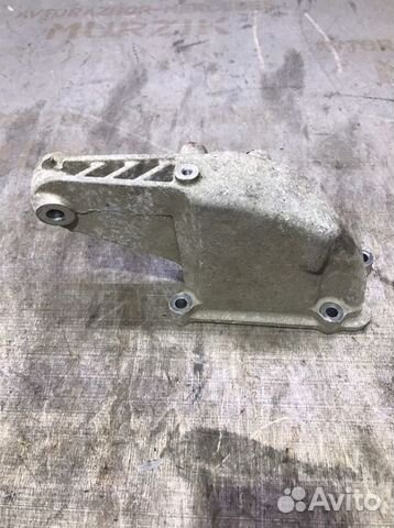 Опора двигателя левая Mercedes W210 4matic Опора двигателя левая Mercedes W210 4matic