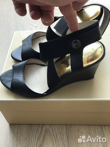 Сандали на танкетке Michael kors