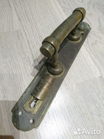 Дверная ручка