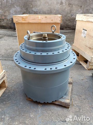 Редуктор хода на Hyundai R260LC-9S 39Q7-42100