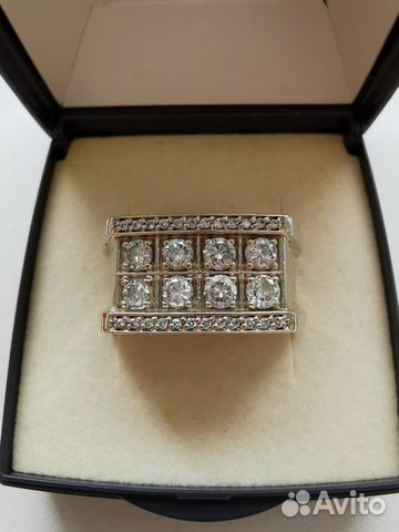 Мужской золотой пертень печатка с бриллиантами Мужской золотой пертень печатка с бриллиантами