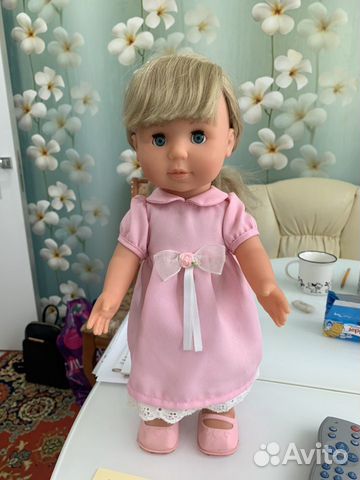 Кукла говорит и ходит