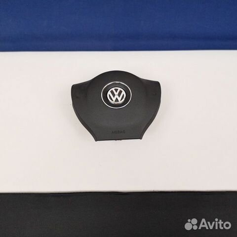 Крышка подушки безопасности руля VW Passat CC черн Крышка подушки безопасности руля VW Passat CC черн