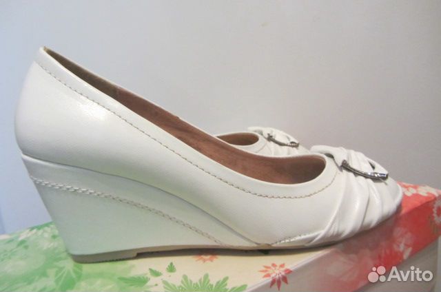 Туфли на танкетке Meniani нат.кожа новые Туфли на танкетке Meniani нат.кожа новые