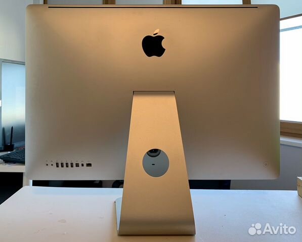 Apple iMac 27’ mid 2010 Apple iMac 27’ mid 2010
