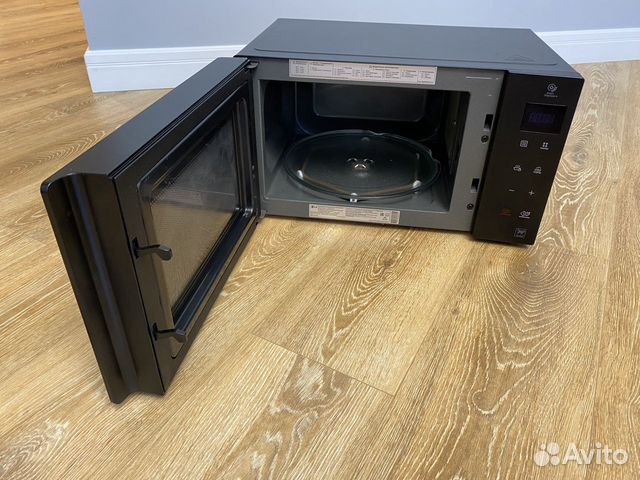 Микроволновая печь LG MW25R35GIS Микроволновая печь LG MW25R35GIS