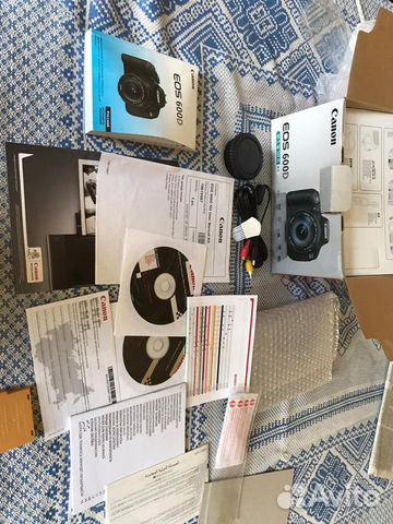 Зеркальный фотоаппарат Canon 600D kit 18-135 Зеркальный фотоаппарат Canon 600D kit 18-135