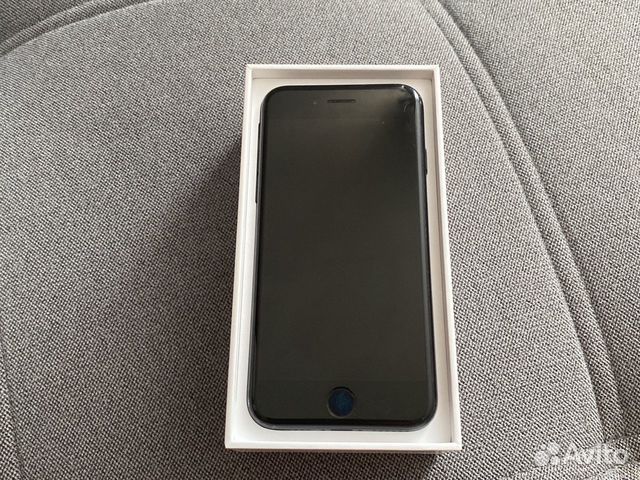 Телефон iPhone 7 32 гб с заводским аккумулятором и