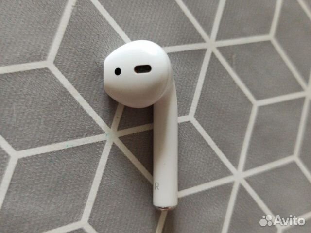 Наушник apple airpods правый series 1 Наушник apple airpods правый series 1