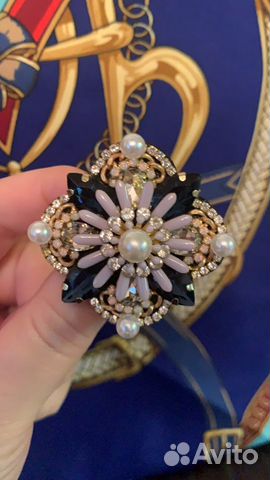Брошь Брошь