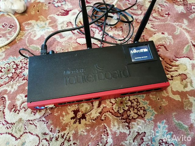 Роутер MikroTik rb2011uias Роутер MikroTik rb2011uias