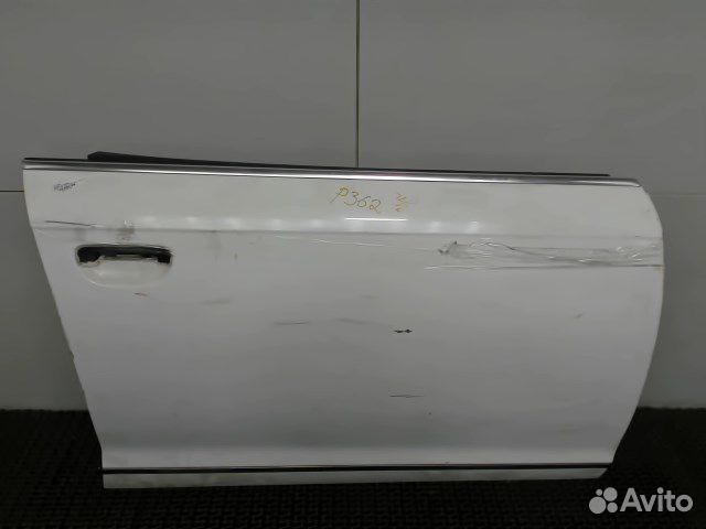 Обшивка двери правая передняя Audi A6 (C6), 2010 Обшивка двери правая передняя Audi A6 (C6), 2010