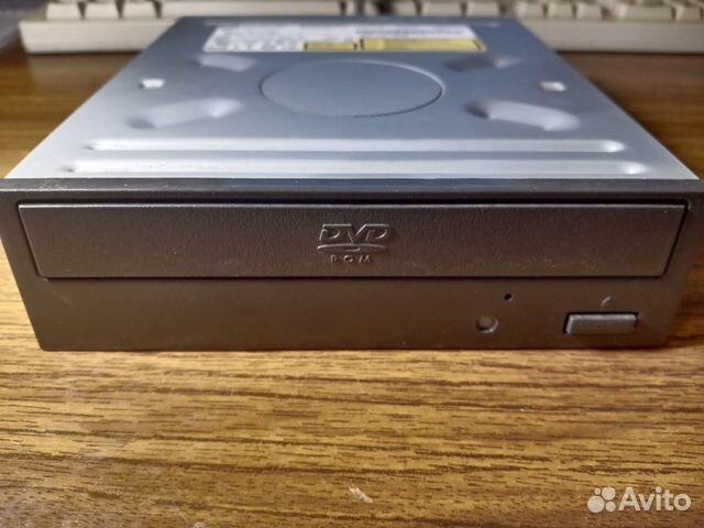 DVD-ROM. SATA-кабель в подарок