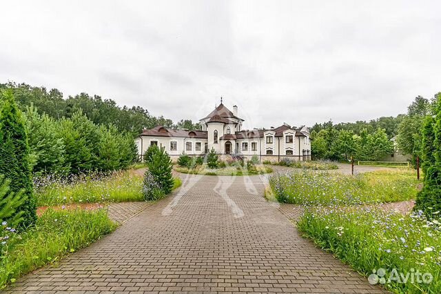 Дом 1140 м² на участке 52 сот.