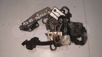 Петли капота дверей Audi A3