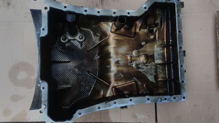 Поддон двигателя Мерседес ом 271