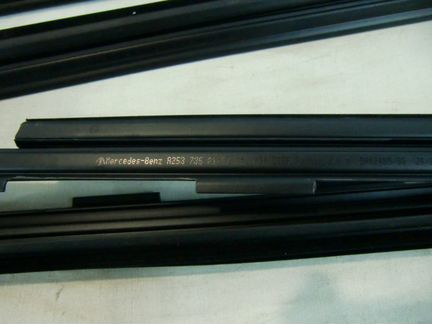 Уплотнитель стекла двери Mercedes GLC X253