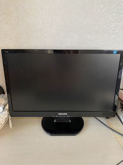 Монитор Philips 22