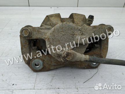 Суппорт передний левый Toyota Rav4 ZSA30 3ZR 2011