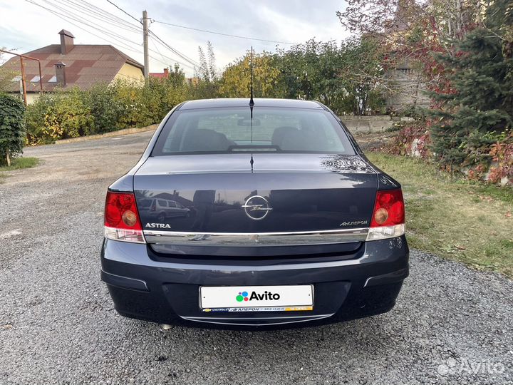 Opel Astra 1.8 AT, 2010, 90 000 км