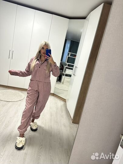 Костюм женский вельветовый