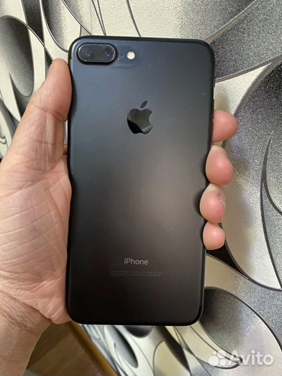 Телефон iPhone 7 plus 128 gb