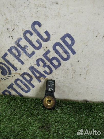 Датчик детонации Volkswagen Touareg кроссовер 3.2