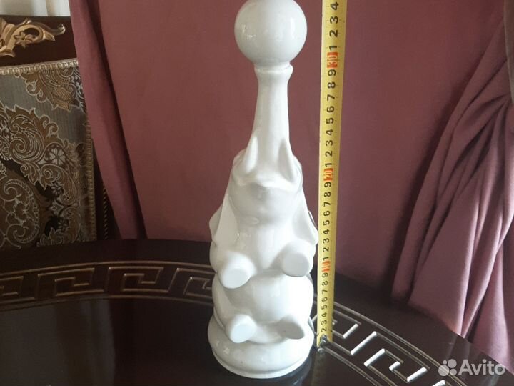 Фарфоровая статуэтка слон с мячом СССР