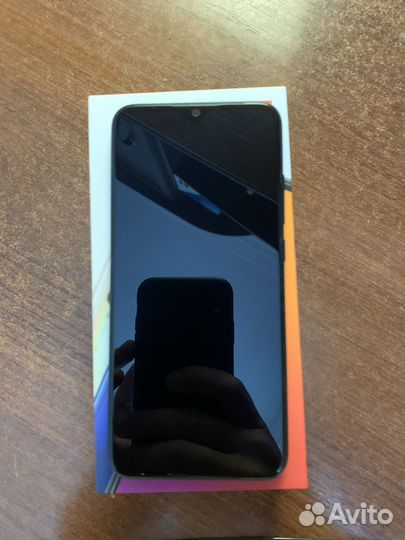 Телефон Xiaomi Mi A3