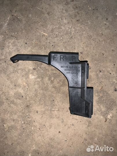 Кронштейн правый Infiniti fx30 fx37 qx70 s51