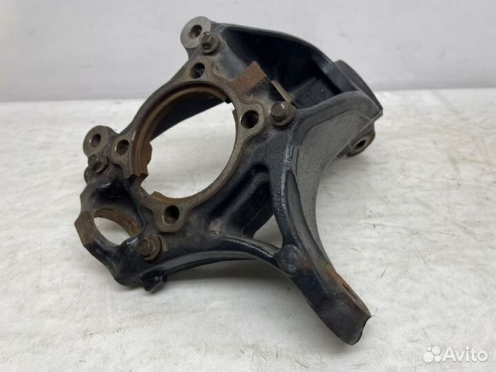 Кулак поворотный передний левый Mini Countryman