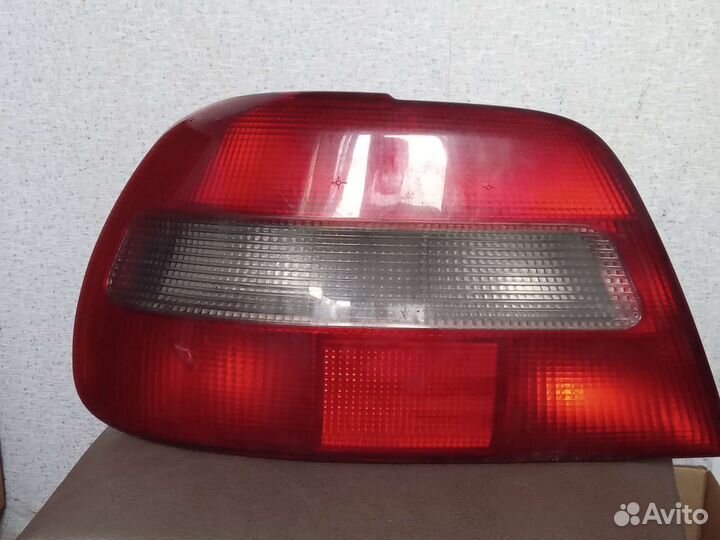 Задний фонарь