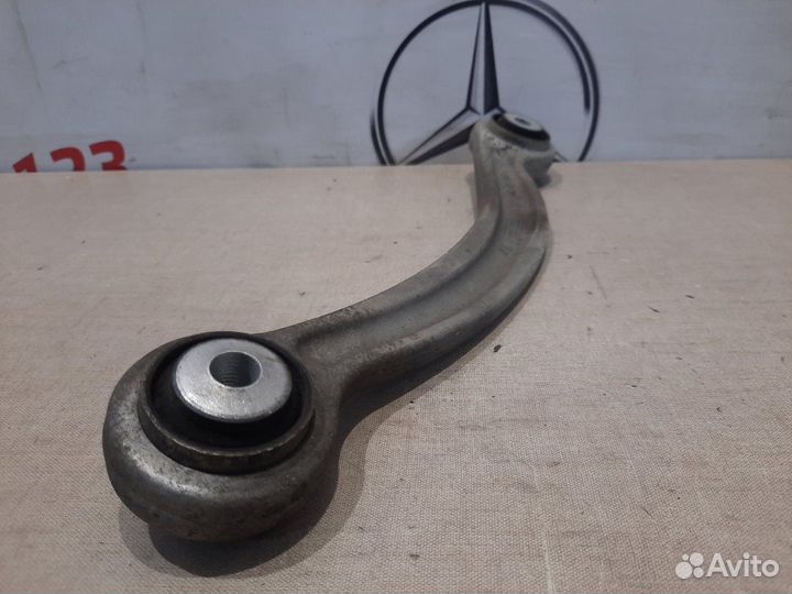 Рычаг подвески верхний задний правый Mercedes E250