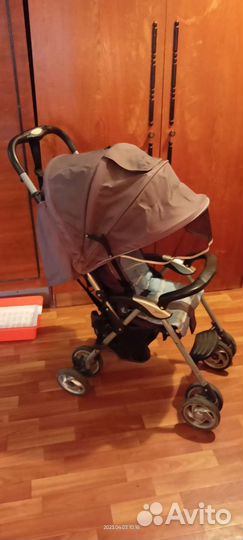 Прогулочная коляска трость
