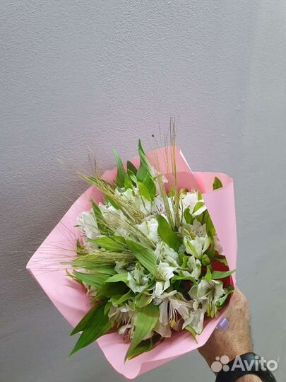 Букет из альстромерий