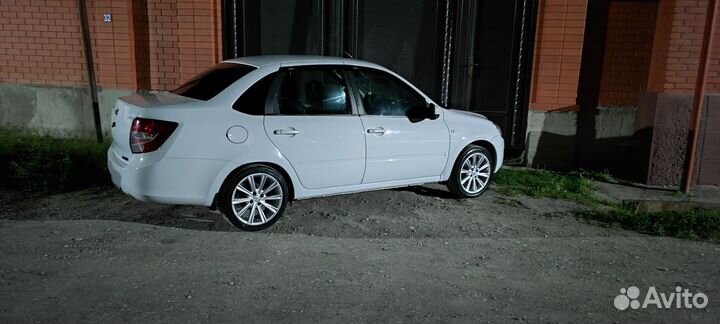 LADA Granta, 2013
