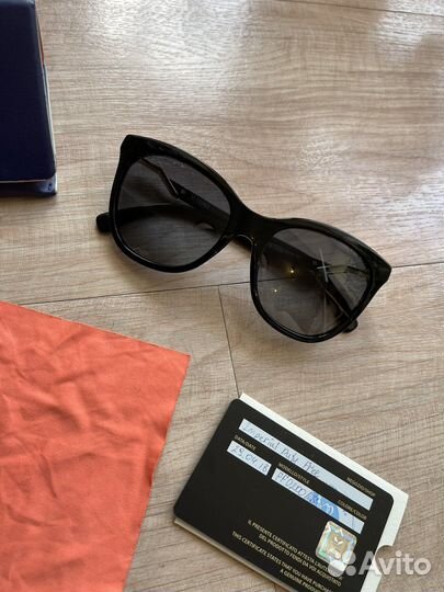 Солнцезащитные очки Fendi