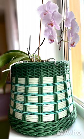 Кашпо из ротанга