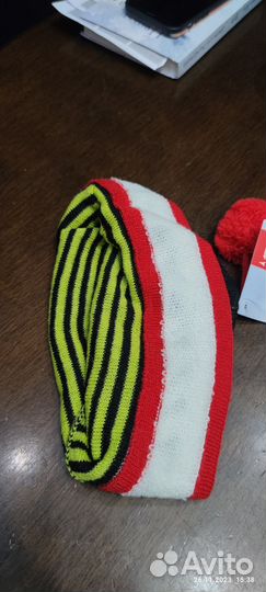 Шапка спортивная Atomic